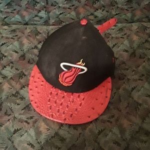 CHICAGO BULLS HAT,